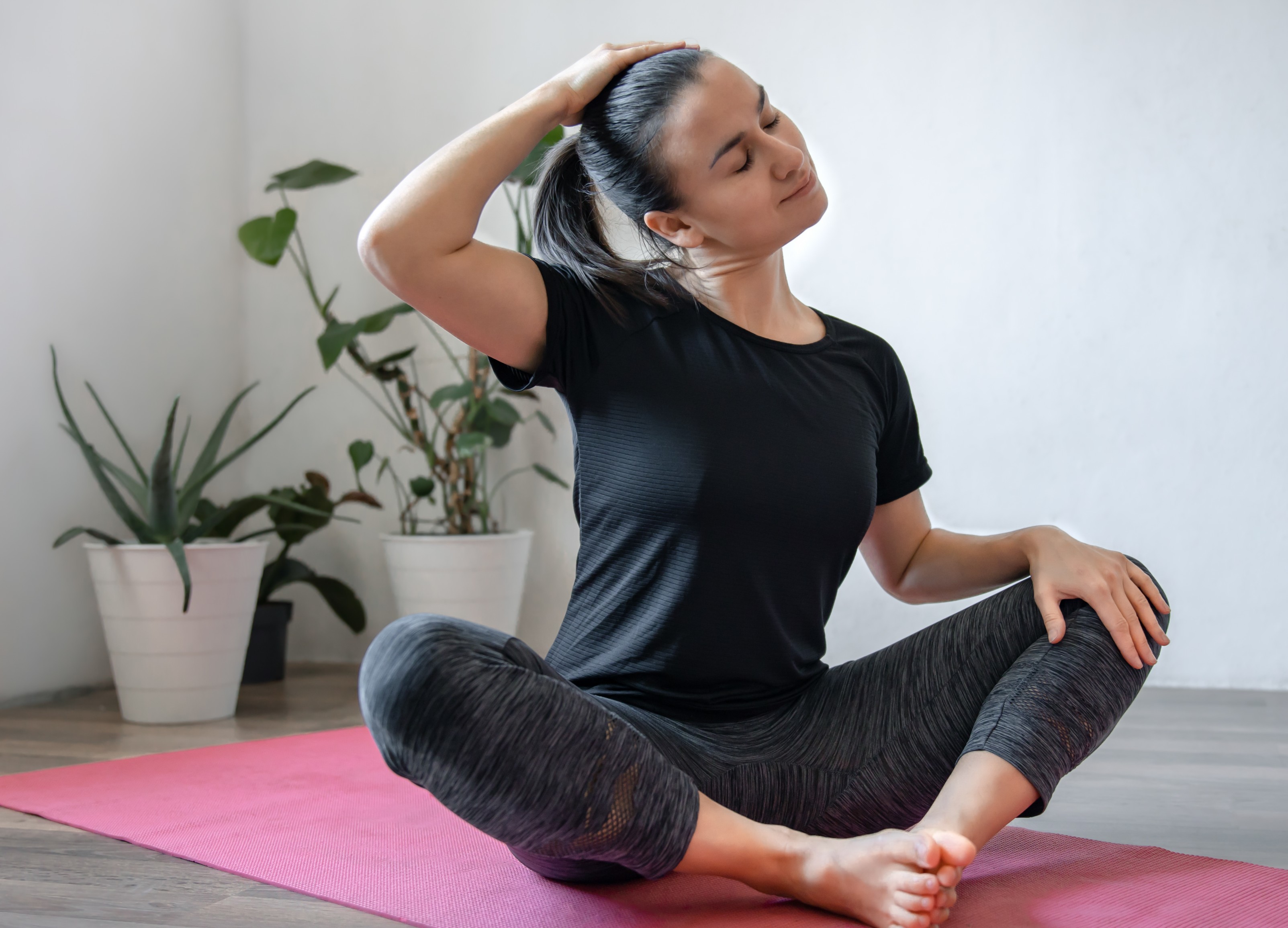 How to combine Yoga and Ayurveda for migraine prevention